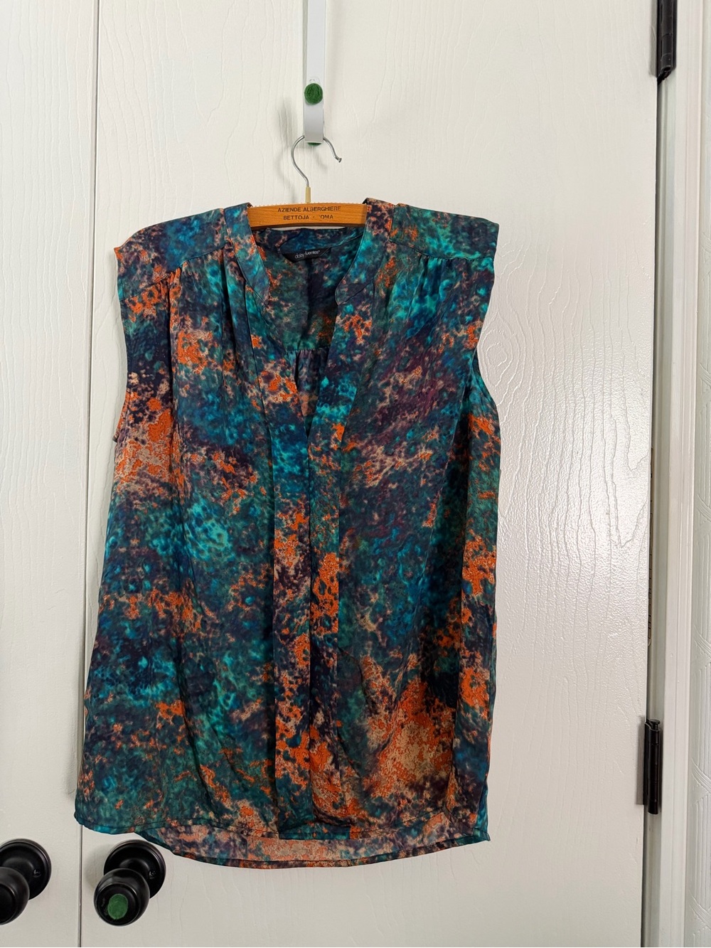 Daisy Fuentes Teal & Orange Abstract Sleeveless Blouse